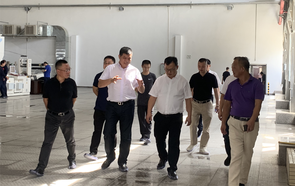 福清市代市长张新怿一行领导 莅临尊龙集团新材料科技工业园参观调研
